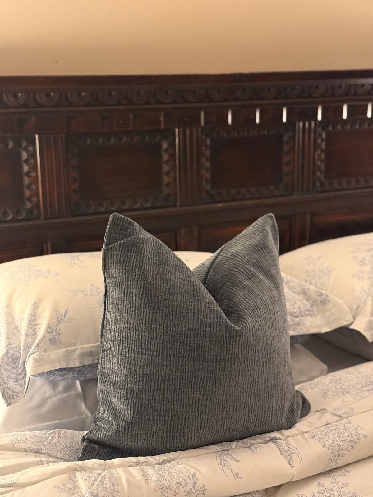 Cushion cover - 019