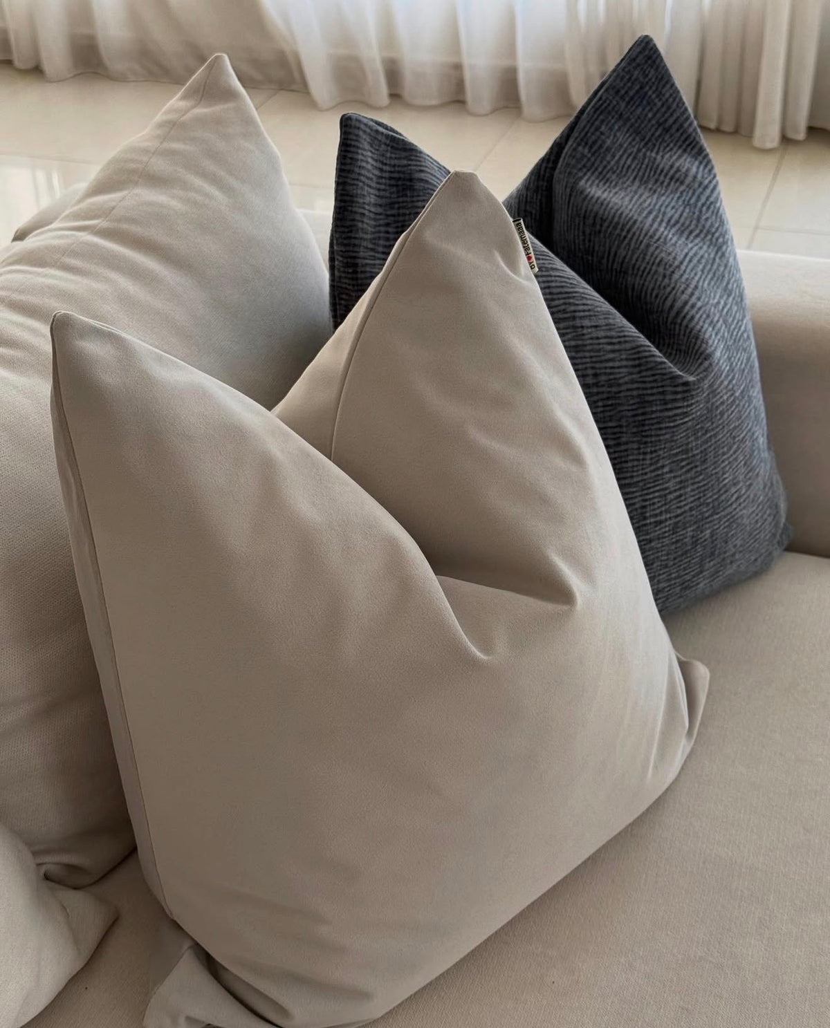 Cushion cover - 031
